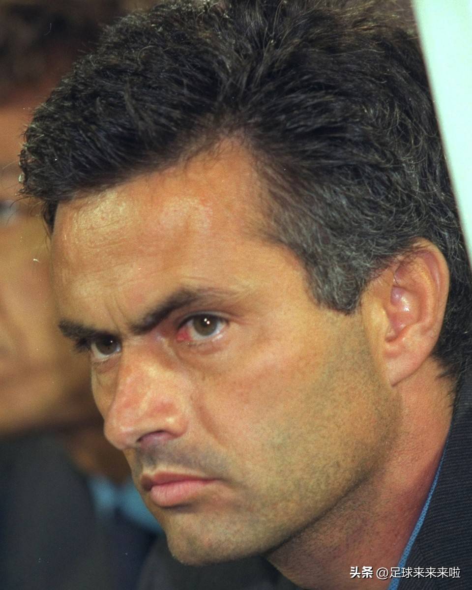 官宣！穆里尼奥上任发布会引爆争议：执教费内巴切是个错误